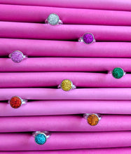 Load image into Gallery viewer, Christmas Crackers - (Good) Mood Rings