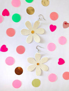 Medium Spring Flower Dangle Earrings - White Glitter Petal