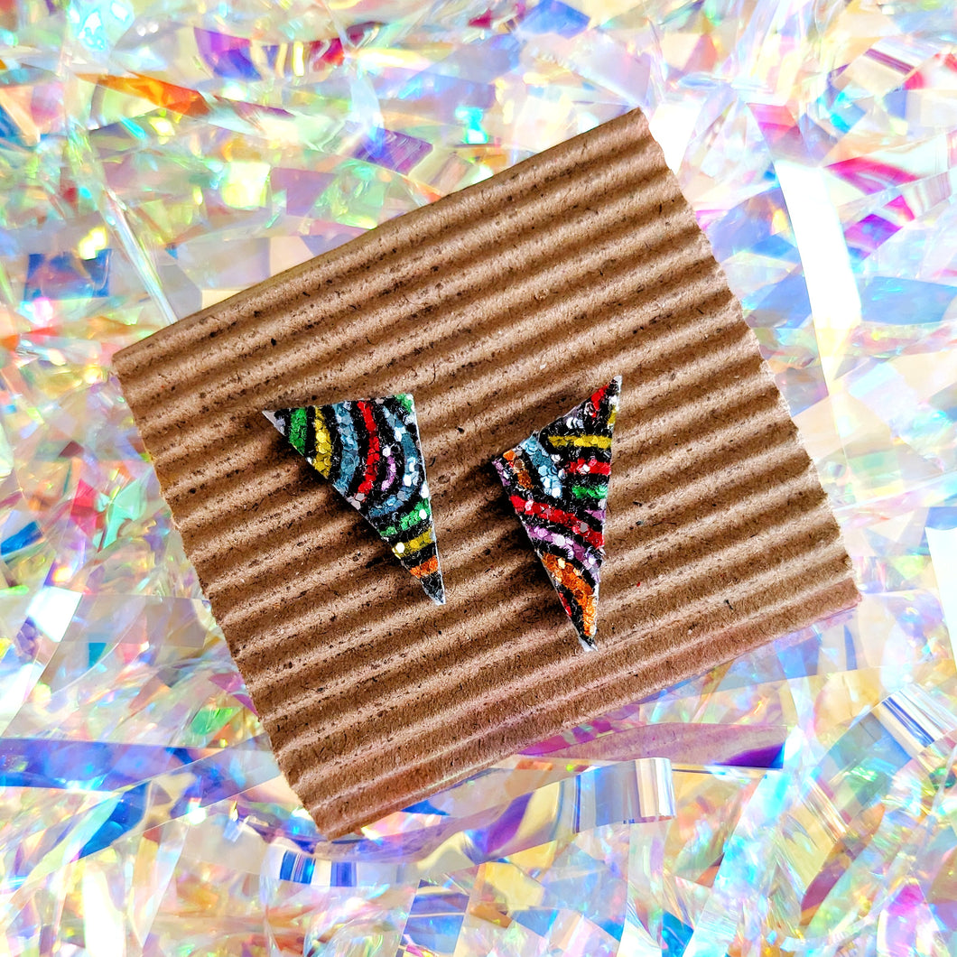 Good Disco Short Triangle Stud Earrings - Rainbow Pattern